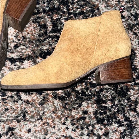 Tommy Hilfiger ankle boots - Picture 2 of 3